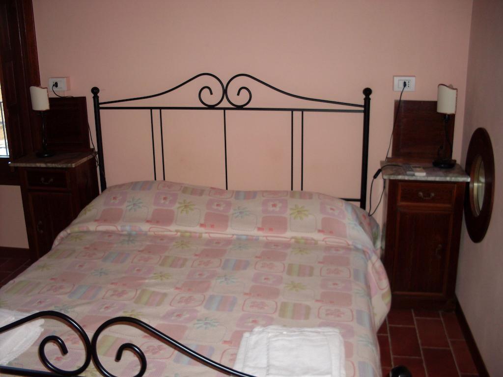 Agriturismo La Marletta Imola Habitación foto