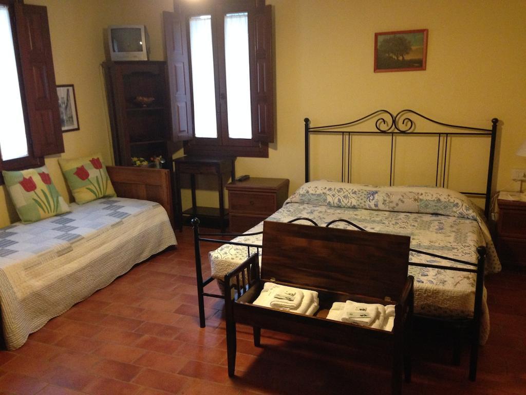 Agriturismo La Marletta Imola Habitación foto